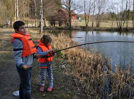 family-fishing